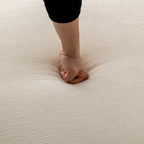 Canapé d'angle incurvé élégant de 136 po en tissu chenille avec trois coussins pour le salon,